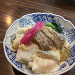 季節一品料理 藤原 - 鯛とヒラメのきづし。只の刺身は俺は嫌いだ！
      食って、のたうち回るぐらい美味い！