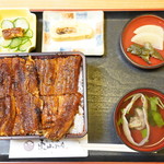 炭火焼うなぎ 東山物産 - 