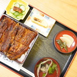 炭火焼うなぎ 東山物産 - 