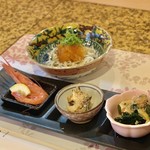 とみや - 釜揚げしらすと先付け