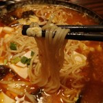 東僑酒楼 - この麺に〜スープ絡む