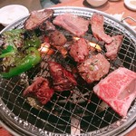 焼肉 八虎 - 焼きます