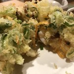 十割舞そば 忠庵 - ♪かき揚げ解体。