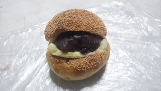 パン屋 HACHI - あんこバター