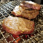 炭火焼ホルモン ぐう - 