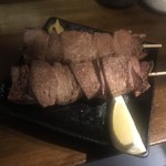 豚小家 - 串焼き　ればー　塩　￥８０