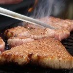 生ホルモン処 おさむちゃん。 - 分厚かった。。