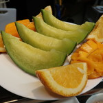 生ホルモン処 おさむちゃん。 - この日だけのスペシャル！
      フルーツ盛り合わせでフィニッシュです٩(๑ˆOˆ๑)۶
      ご馳走さまでした○┓ﾍﾟｺｯ