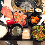 Yakiniku Yansando - 