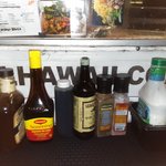 Iron Grill Hawaii - ソースもいっぱい