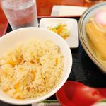 きしめん あまの - ランチの特典…かやくごはん。