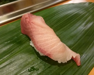 Hatsune Sushi - うまい