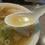 青竹手打ちラーメン 大和 - 醤油スープ