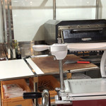 フォカッチャディレッコ500 - カウンター内の様子