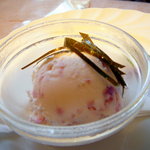 ウッデンシップ - 塩桜のアイスクリーム♪2009/1