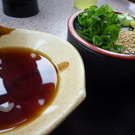 麺楽 - 天然出汁のツユも旨い