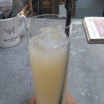 WHITE RAINBOW - グレープフルーツジュース