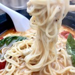 極辛味噌専門店 麺屋つどい - チーズが絡んだ細麺♥