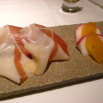 イタリアン オット - ビゴール豚の生ハムと自家製からすみ