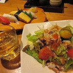 しゃり仙 - 晩酌セットのサラダとお寿司、梅ワイン