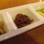 韓国宮廷料理 オモニ - ランチについてるおかず３品