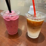 サンマルカフェ - ベリーベリースムージーとカフェラテ アイス