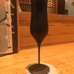 炭と地酒とたしなみワイン Kai本店 醸す - 美しいフォルムのフルートグラスですねぇ〜、お値段も凄いけど(*^▽^*)