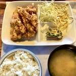 居酒屋レストラン漸 - 鶏唐揚げ定食。唐揚げがオススメです