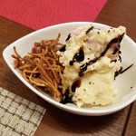 ビーダブリュー カフェ - 自家製ポテトサラダ バルサミコソースかけ