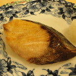 手作りの定食処～まごころを込めてもう一手間～  おいしい水 - 焼き魚（ぶり）単品（６００円）