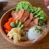 Salmon Samurai - 料理写真:サーモン刺身・柚子梅ご飯・温玉