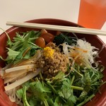 担々麺 にし森 - 担々油そば 全部乗せ 800円。