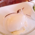 キッチン フタバ - ◆「デザート三種盛り合わせ」「コーヒー風味のブランマンジェ 」