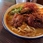 泡盛と沖縄地料理あかはち - ・具材は唐揚げともやし炒め