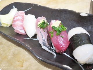 食彩酒房寛 - 本日のオススメにぎり寿司（5かん）