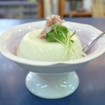 陸奥 こむらさき - 北海道大豆豆腐 アミの塩辛のせ
