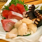 國枝鮮魚店 - 刺身　鮪 カンパチ　タコ　ホタテ