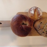 108351328 - パン三種