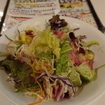 オステリア ヴィン カフェ - セットサラダにしてはイイ