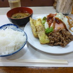 グリルキムラ - 日替り定食（焼肉、ちくわ天ぷら、ベーコンエッグ）
