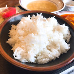 Chuusuke - デフォで大盛りのご飯