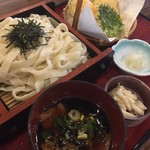 甲州ほうとう 完熟屋 - 田舎うどんの天ぷらセット