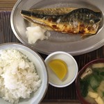 食堂浜膳 - サバ塩焼定食（ご飯少なめ）　７５０円　(2019/04)