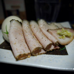 Japanese Soba Noodles 蔦 - 表面になんかふりかかってる？