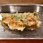 てんぷら 深町 - 雲丹：向きを変えて。