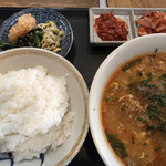 Yakiniku Sumairu Juen - テグタンスープ定食