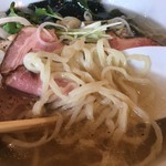 手打ちラーメン 谷家 - 「冷やし塩ラーメン」（900円）※中盛りの麺アップ