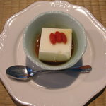 Kunitachi ouka - ウーロン茶シロップの杏仁豆腐