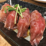 Nikubaru Yamato - 肉寿司￥590/2貫