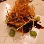 Osteria La Luminescenza - 魚料理。アブラメのポアレの下に
      フォアグラソテーまである！！
      パリっと焼かれたアブラメがまた美味しい(*´∀｀)
      バルサミコソースでフォアグラもサッパリと頂けますo(^o^)o
      